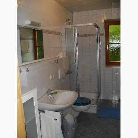 - - Cafe Doerfl Gæstehus