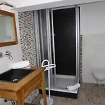 - - Cafe Doerfl Vendégház 3*