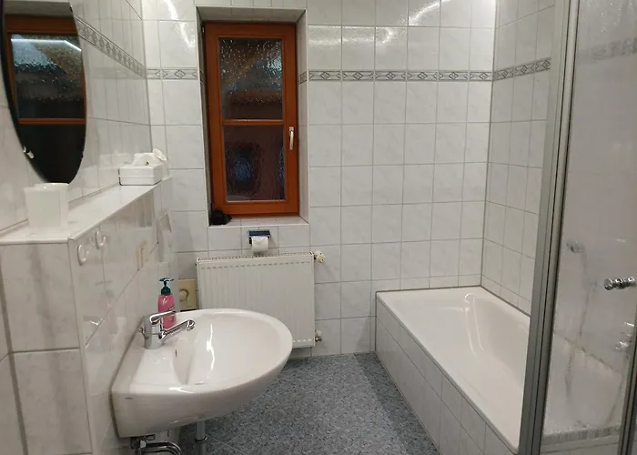 Gasthof - - Café Dörfl 4*
